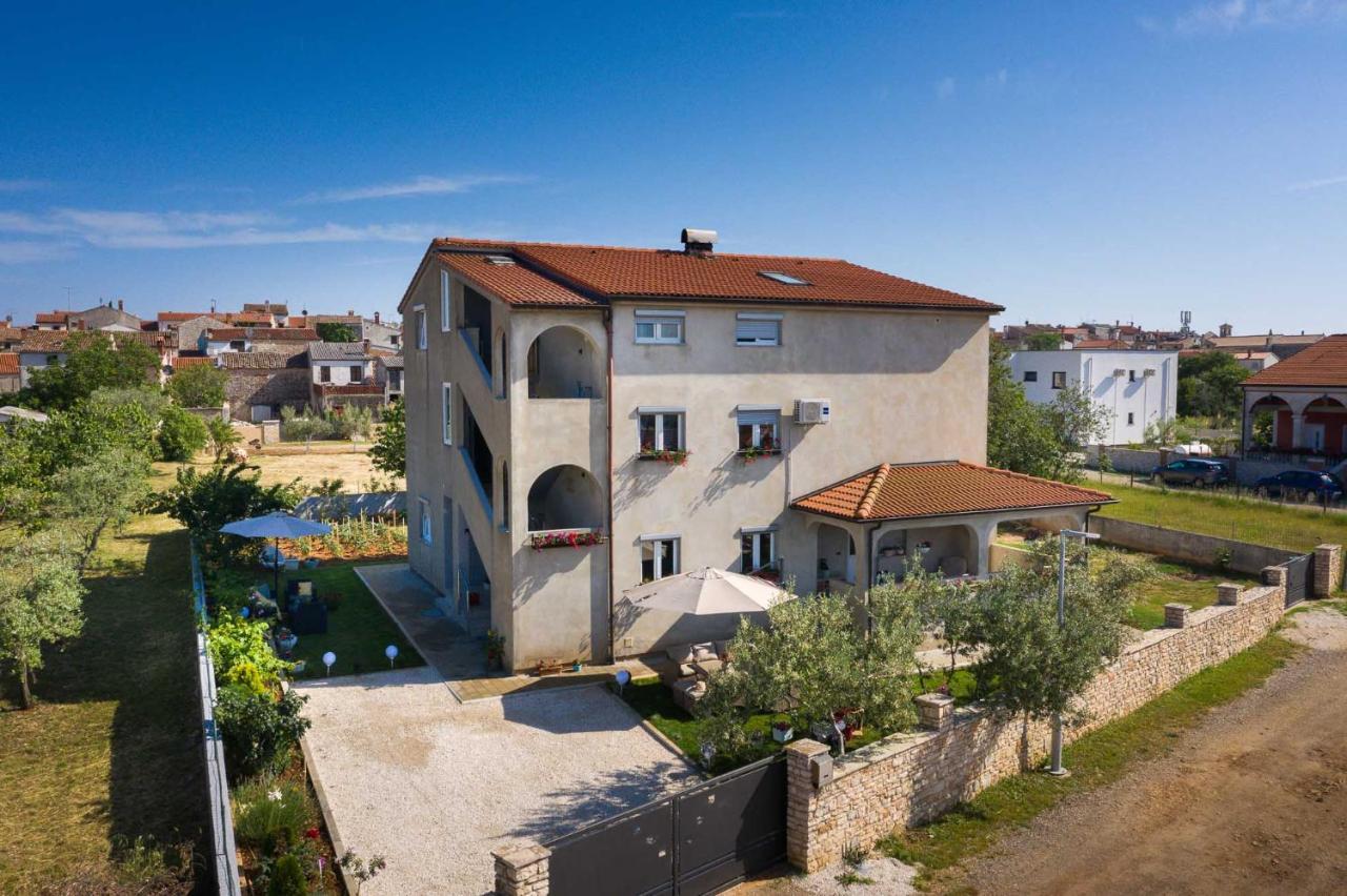 Apartmani Plavi Val Vodnjan Exterior photo